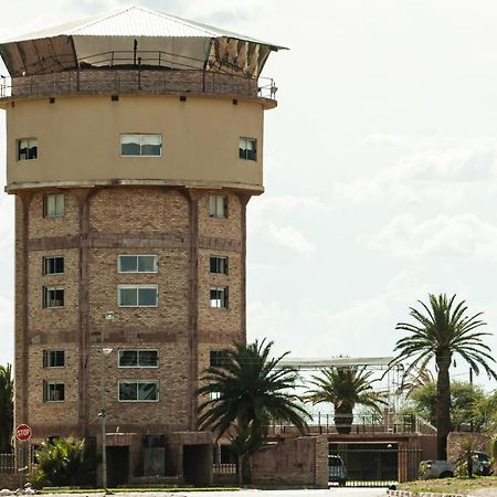 Victory Towers Hotel Bloemhof Buitenkant foto